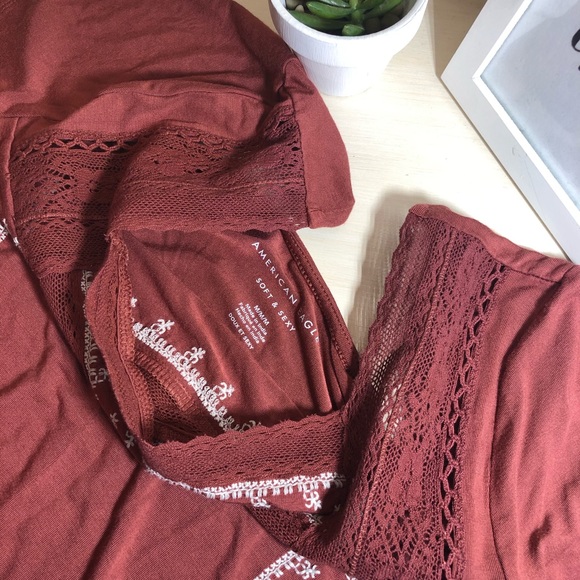 NWOT American Eagle Aztec Lace Top - Picture 4 of 6